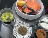 Foto del paso 1 de la receta: Salmón al tomillo al horno con su huevo poche 🌿🥚