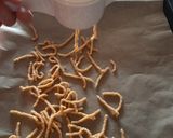 Foto del passaggio 7 della ricetta Passatelli in brodo glutenfree