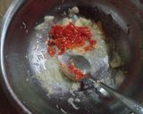 Foto langkah ke 2 dari resep Kacang Mede Pedas Daun jeruk.