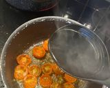 A picture of step 5 of Anchovy and tomato bucatini pasta.