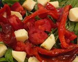 Foto del paso 2 de la receta: Ensalada de Morrón Asado con Rúcula y Queso