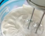 Hình bước làm 2 của món Lòng trắng trứng