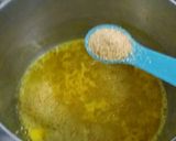 A picture of step 5 of 4 in 1 orange mousse sponge cake.