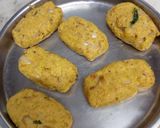 A picture of step 2 of Leftover cooked vermicelli cutlets.