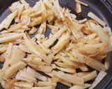 Foto del paso 2 de la receta: Revuelto de papas picantes. ¡Tortilla express!