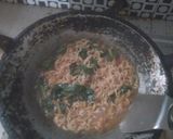 Foto langkah ke 4 dari resep Indomie goreng nyemek pedas.