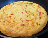Foto del paso 8 de la receta: Tortilla de Merluza con Piquillos