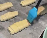 Foto del paso 3 de la receta: Croissant relleno de chocolate blanco y Oreo