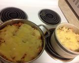 Foto langkah ke 6 dari resep Cheesy Smoked Salmon Pasta Bake.