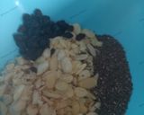 Foto langkah ke 1 dari resep Granola Kopi.