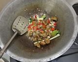 Foto langkah ke 2 dari resep Tumis ampela masak saus tiram pedas.