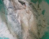 Foto langkah ke 2 dari resep Ikan Kembung Saos Tiram.