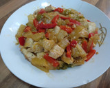 Foto del paso 4 de la receta: Salteado de pollo con piña y pimientos
