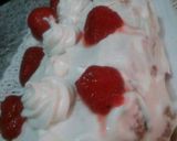 Foto del paso 7 de la receta: Pionono casero con mousse de chocolate y frutillas