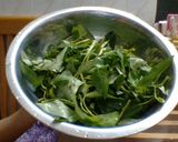 Hình bước làm 1 của món Canh rau muống băm