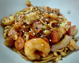 Foto del paso 6 de la receta: Udon noodles de gambas y verduras con salsa de pato Pekín