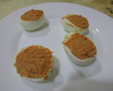 Foto del paso 1 de la receta: Huevos rellenos de atún con salsa de limón