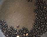 Hình bước làm 2 của món Trà đậu đen giảm cân kiểu Nhật