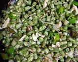 A picture of step 2 of Green beans fry.