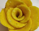 काजू गुलाब बर्फी (kaju gulab barfi recipe in marathi) रेसिपी स्टेप 9 फोटो 