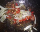 Foto langkah ke 5 dari resep Tumis teri kembang pepaya.