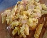 Foto del paso 3 de la receta: Huevo revuelto con papa, jamón y queso💖