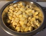 Une image de l'étape 3 de Tarte pommes, caramel, orange et fruits secs (pâte brisée aux fruits secs).