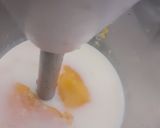 A picture of step 2 of Mango milk shake.