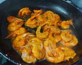 A picture of step 2 of Prawn Butter Masala.