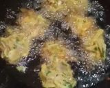 A picture of step 4 of Pyaz palak pakora.