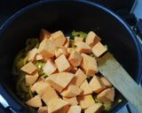 Une image de l'étape 2 de Curry de patate douce.