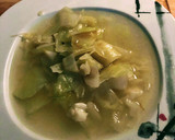 Foto del paso 1 de la receta: Sopa de col (o repollo) con ajos fritos