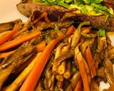 Foto del paso 2 de la receta: Champiñones ostras con vegetales y papa camote