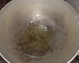 A picture of step 3 of Veg Hakka Noodles.