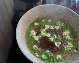 Foto del paso 2 de la receta: Almejas en salsa verde