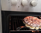 Foto del paso 2 de la receta: Secreto Ibérico con patatas, cebolla y pimiento rojo