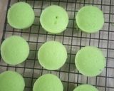 Foto langkah ke 5 dari resep Bolu kukus mini.