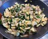 Une image de l'étape 8 de Gratin de blettes et courgette au porc et parmesan.