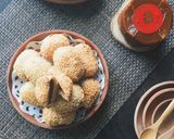 Foto langkah ke 9 dari resep Mochi goreng / onde wijen / kue keranjang goreng.