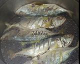 Foto langkah ke 3 dari resep Kembung kukus siram cabe.