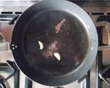 Foto del passaggio 2 della ricetta Cavolo verza in padella 🌷