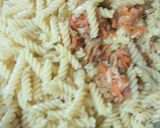 A picture of step 3 of Chinez mecroni pasta.