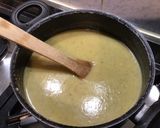 Une image de l'étape 11 de Soupe de pommes de terre et courgettes blanches aux épices italiennes.