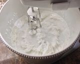 Foto langkah ke 1 dari resep Simple Basic Butter Cream.