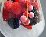 Une image de l'étape 1 de Mocktail aux fruits rouges.