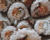 Foto langkah ke 2 dari resep Sushi Roll Homemade Simple.