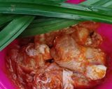 Gambar langkah 2 resipi Ayam Goreng Pandan by Rina.