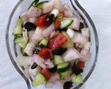 A picture of step 3 of Fresh salad.