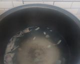 Foto langkah ke 1 dari resep Sayur Asem dengan Tomat Hijau.