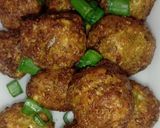 A picture of step 3 of Cabbage fritters.